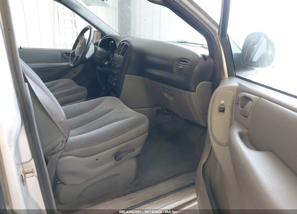 2005 DODGE GRAND CARAVAN SE VIN: 2D4GP24R35R105923
