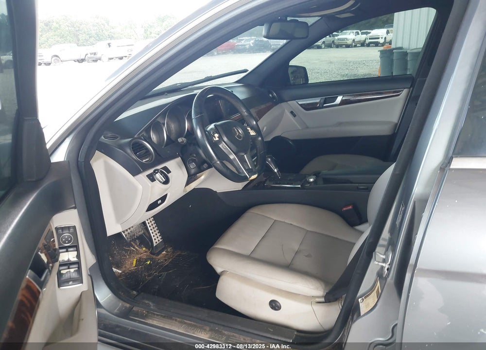 2012 MERCEDES-BENZ C 250 VIN: WDDGF4HBXCR196608