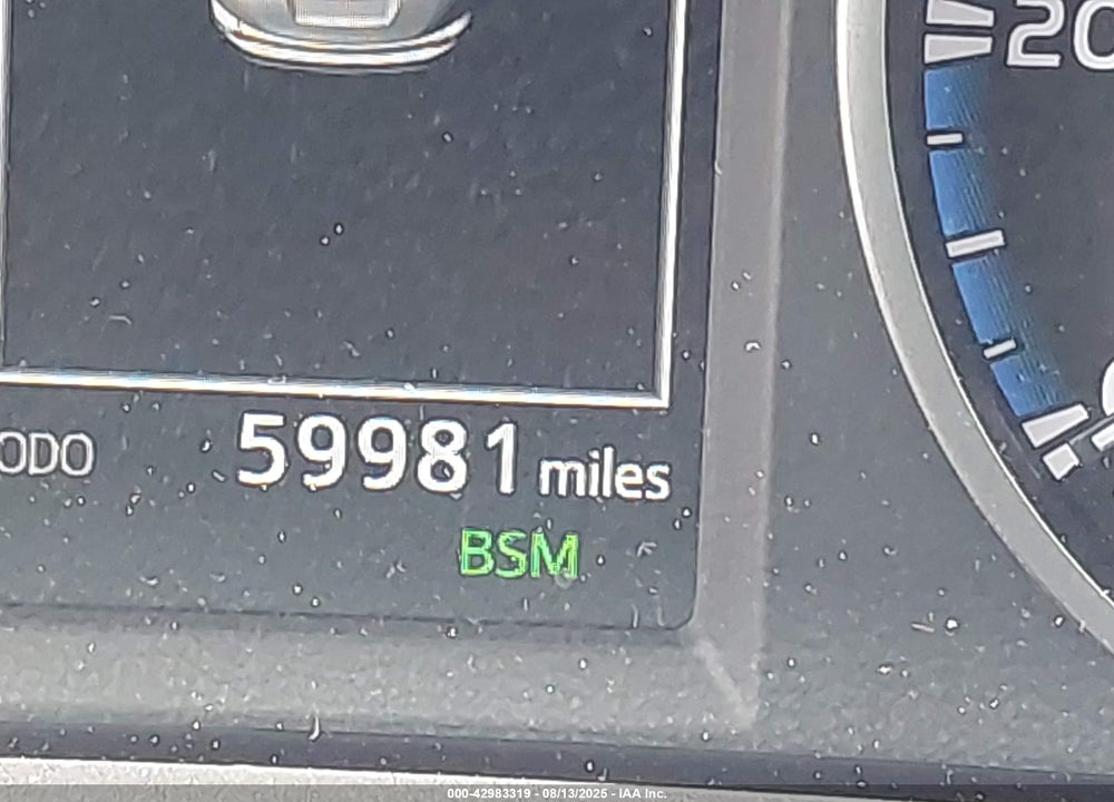 2018 TOYOTA RAV4 VIN: 2T3RFREV2JW727250