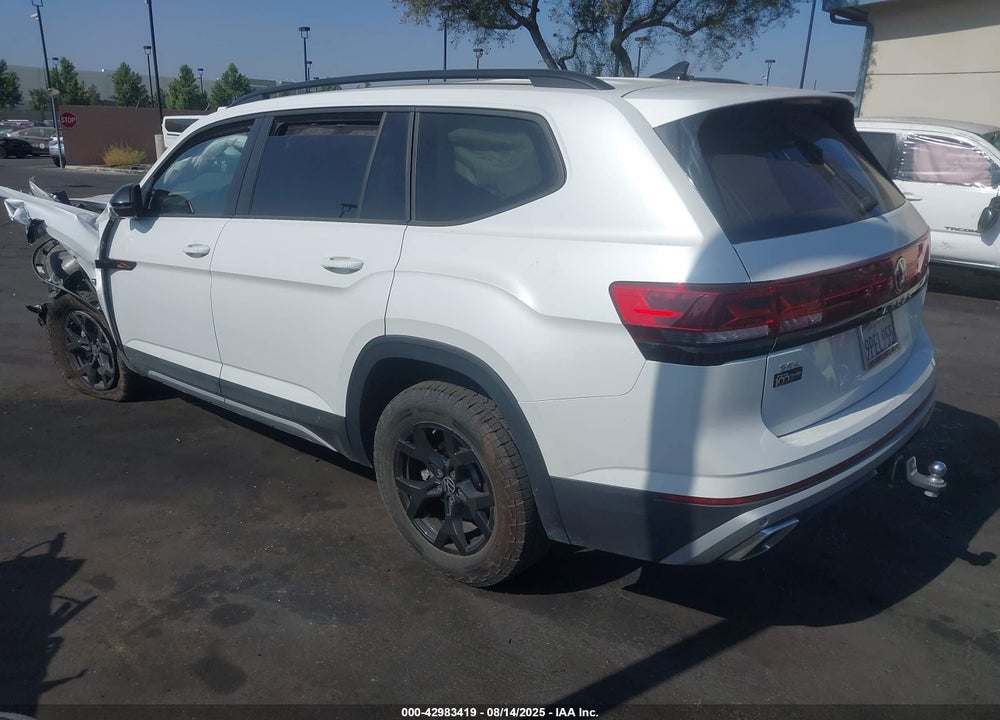 2024 VOLKSWAGEN ATLAS VIN: 1V2GR2CA3RC560710