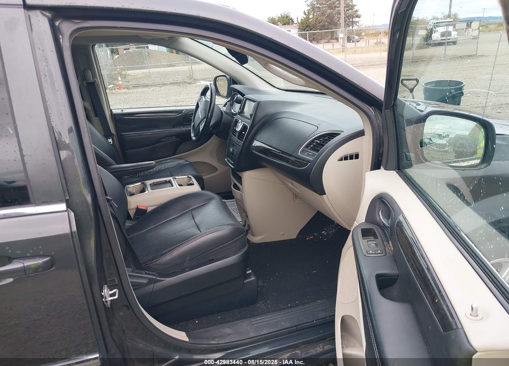 2012 CHRYSLER TOWN & COUNTRY TOURING VIN: 2C4RC1BG5CR338597