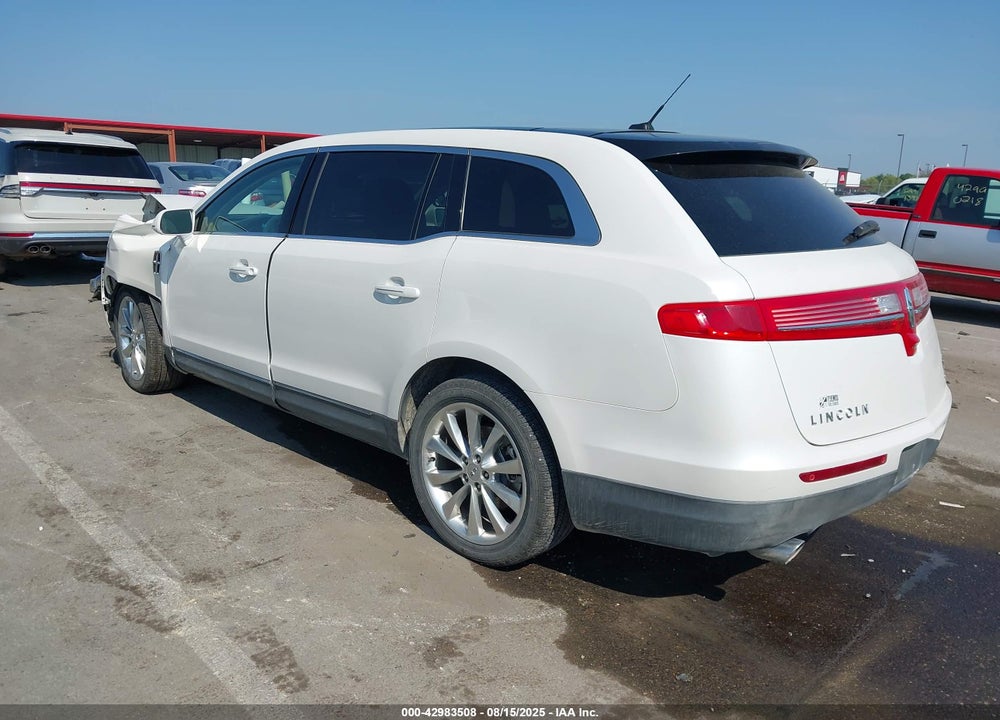 2010 LINCOLN MKT VIN: 2LMHJ5AT5ABJ17269