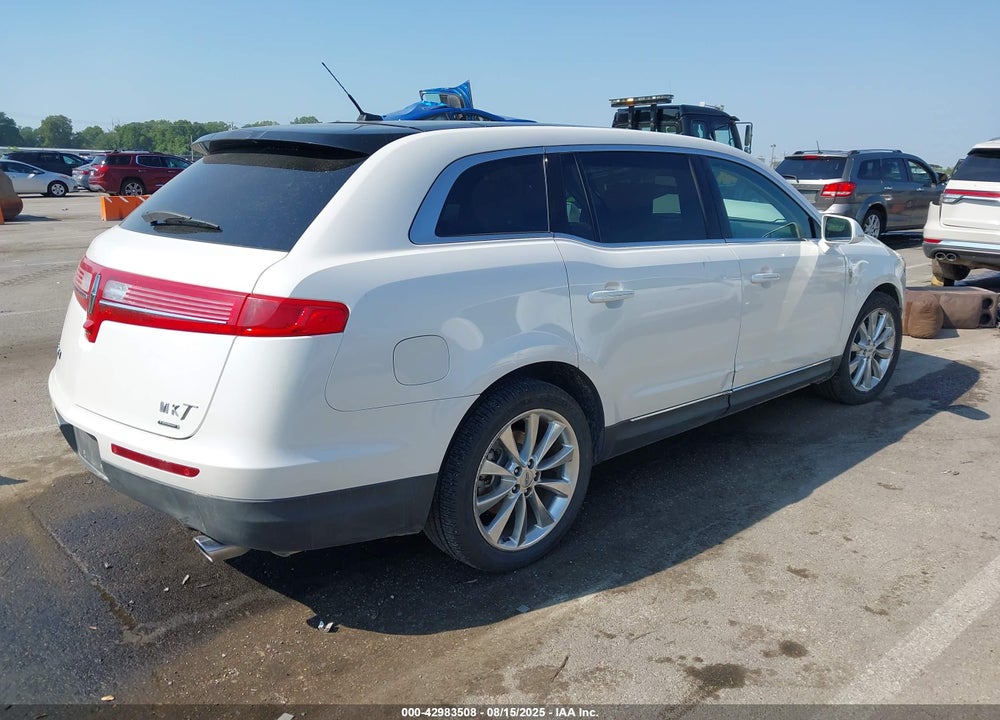 2010 LINCOLN MKT VIN: 2LMHJ5AT5ABJ17269