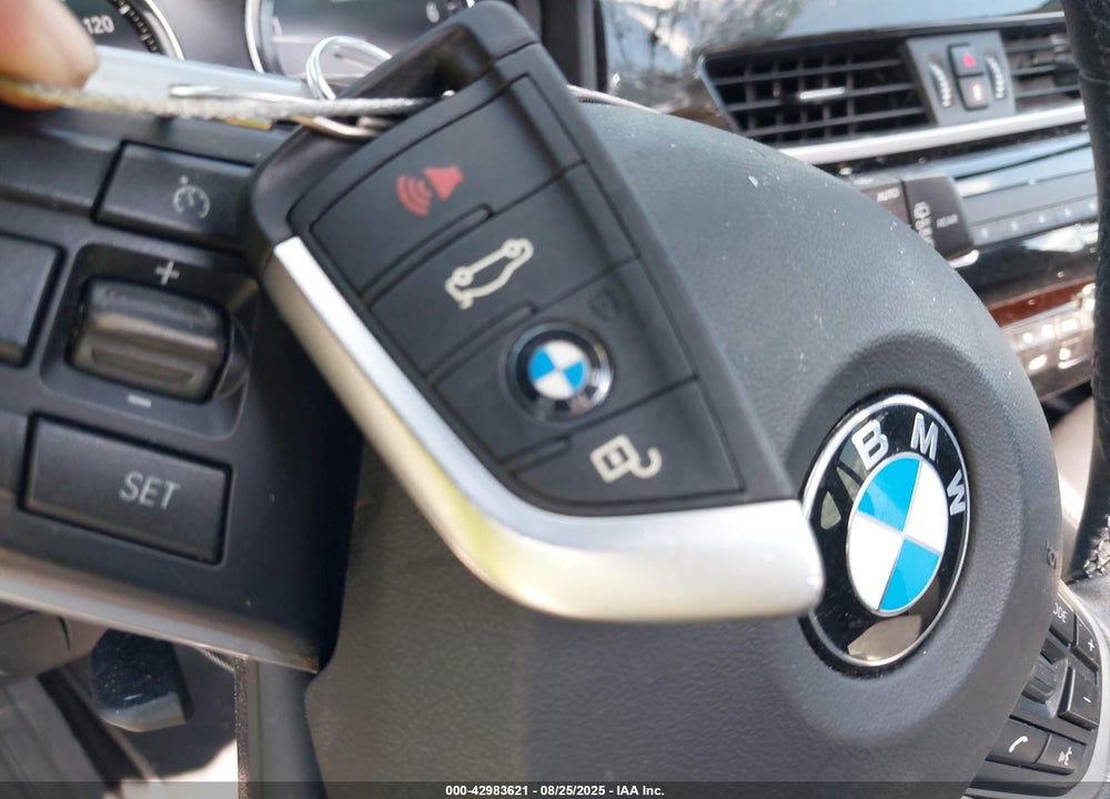 2020 BMW X1 VIN: WBXJG9C09L5R73288