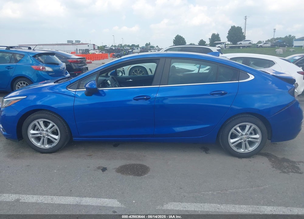 2017 CHEVROLET CRUZE VIN: 1G1BE5SM5H7223881