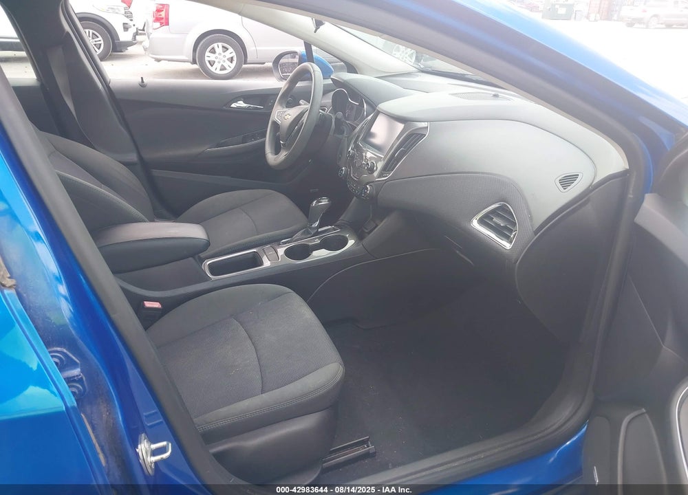 2017 CHEVROLET CRUZE VIN: 1G1BE5SM5H7223881
