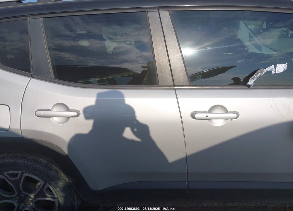 2017 JEEP RENEGADE VIN: ZACCJADB6HPE82779