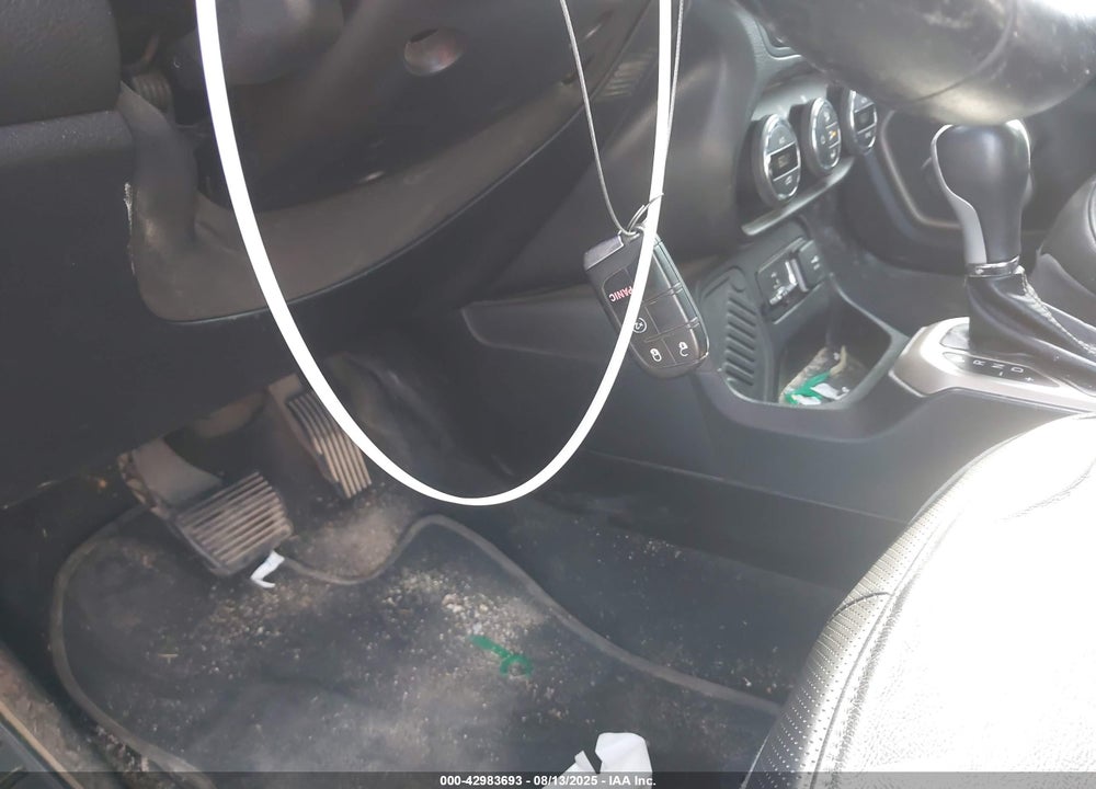 2017 JEEP RENEGADE VIN: ZACCJADB6HPE82779