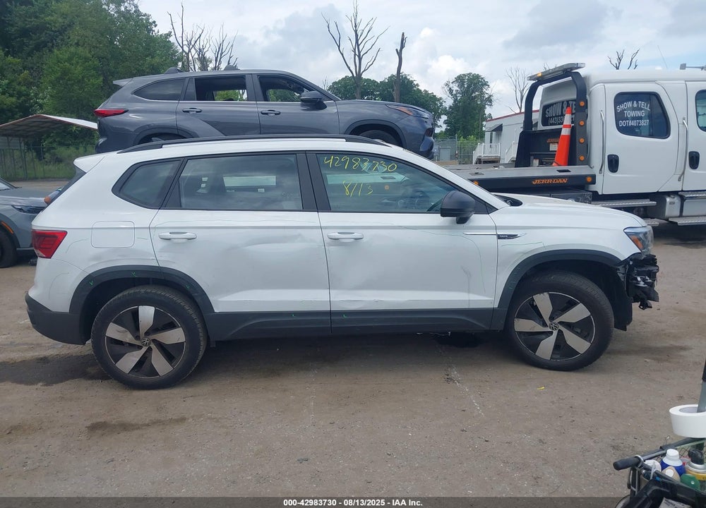 2024 VOLKSWAGEN TAOS VIN: 3VV8X7B28RM029201