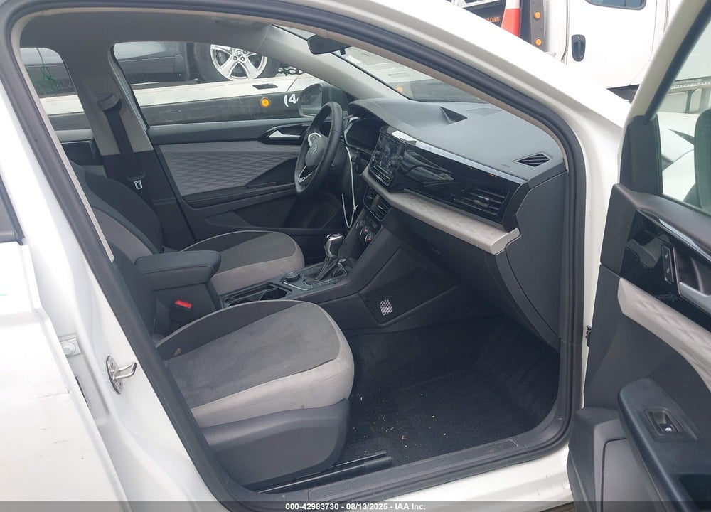 2024 VOLKSWAGEN TAOS VIN: 3VV8X7B28RM029201