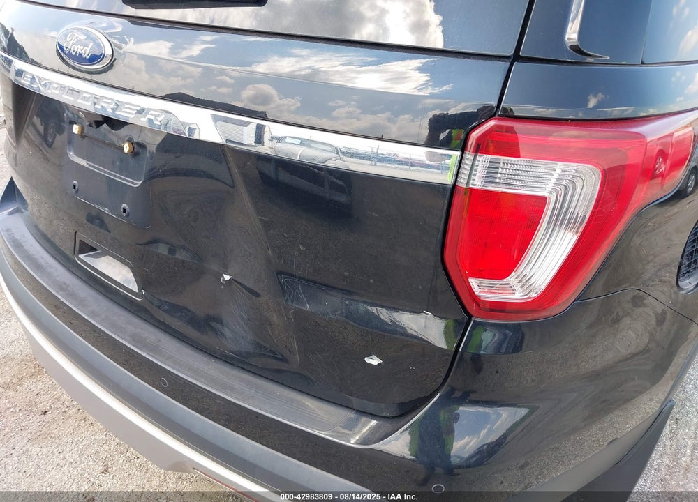 2017 FORD EXPLORER VIN: 1FM5K7D83HGE01887