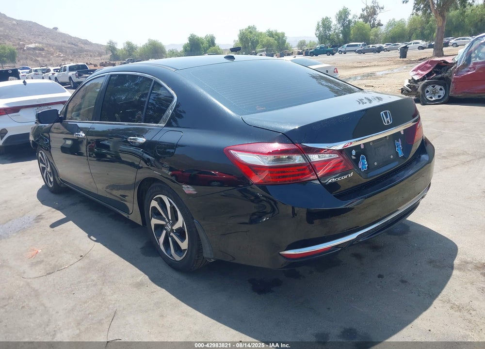 2017 HONDA ACCORD EX VIN: 1HGCR2F77HA200660