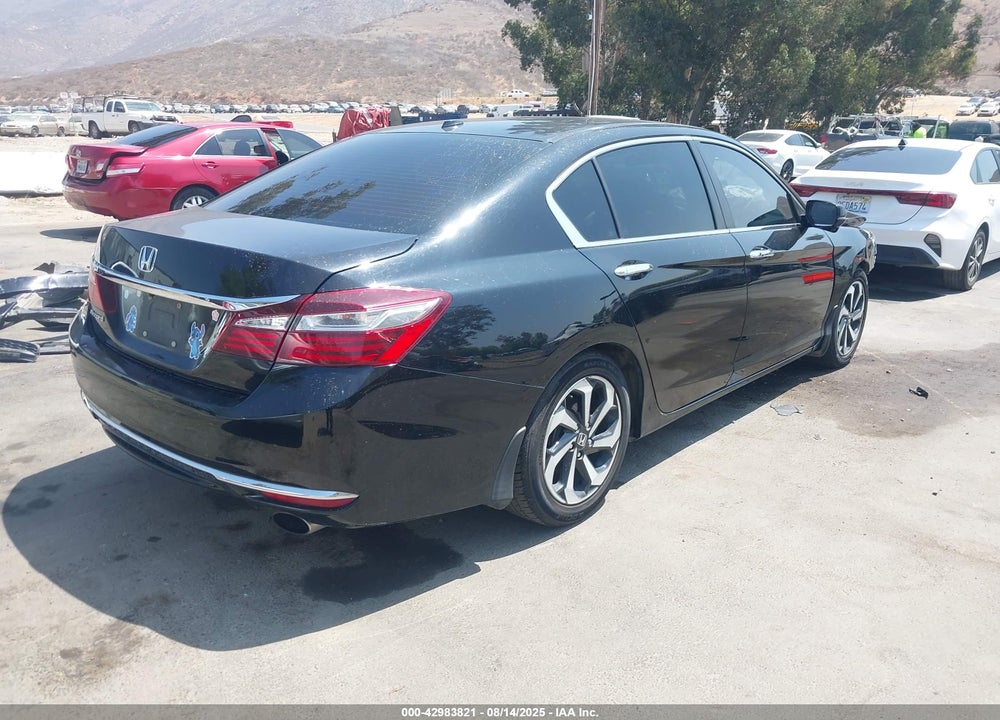 2017 HONDA ACCORD EX VIN: 1HGCR2F77HA200660