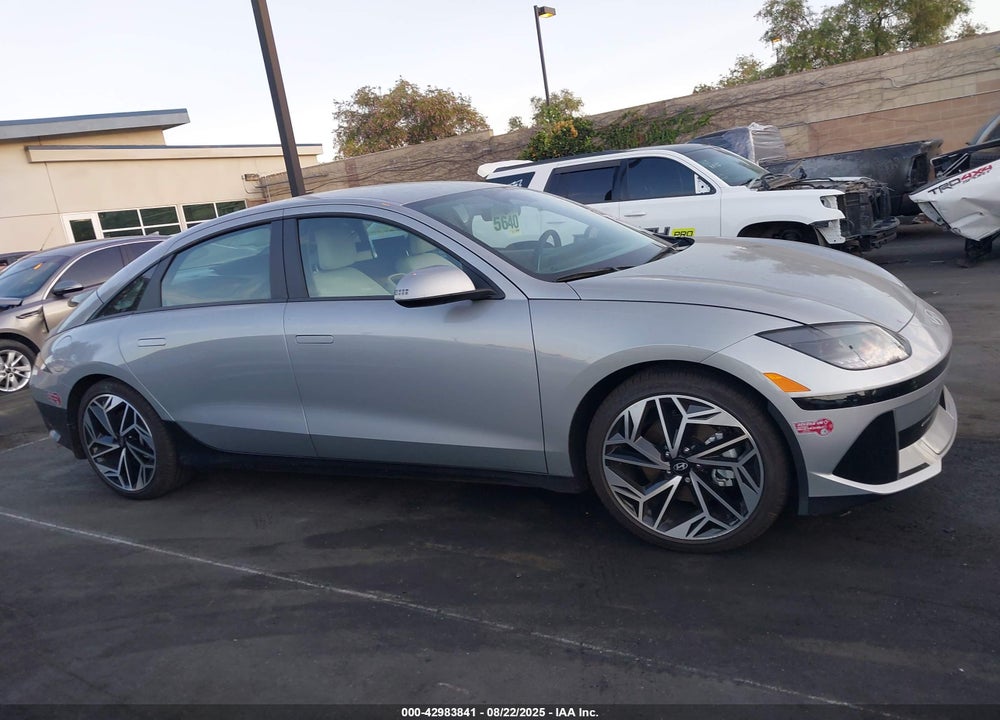 2024 HYUNDAI IONIQ 6 VIN: KMHM34AA0RA075968