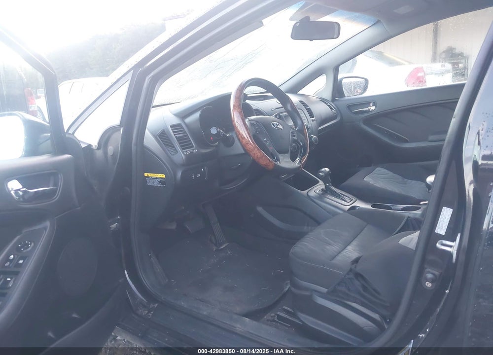 2014 KIA FORTE VIN: KNAFK4A67E5063182