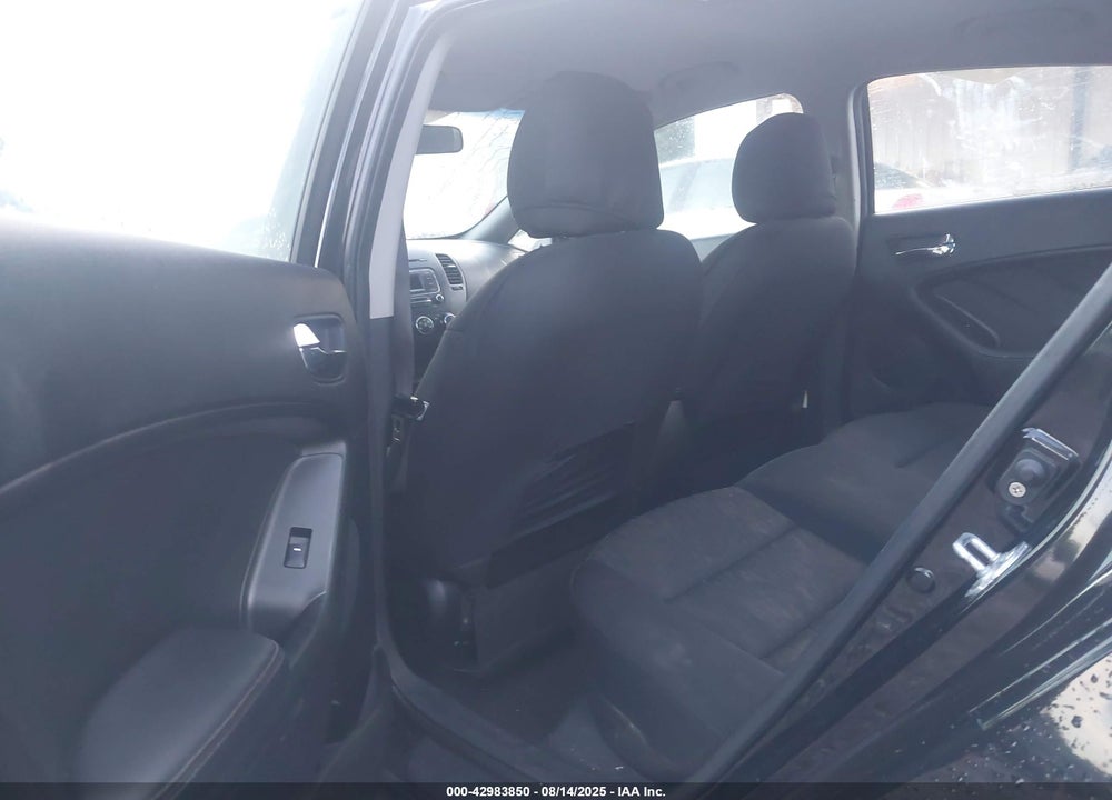 2014 KIA FORTE VIN: KNAFK4A67E5063182