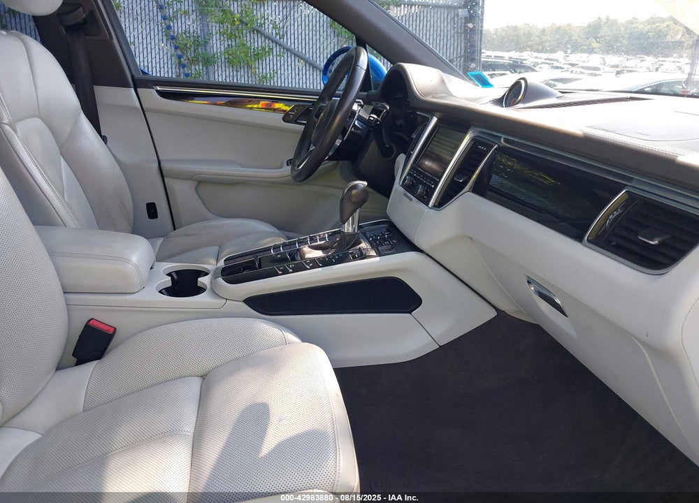 2016 PORSCHE MACAN S VIN: WP1AB2A55GLB55266