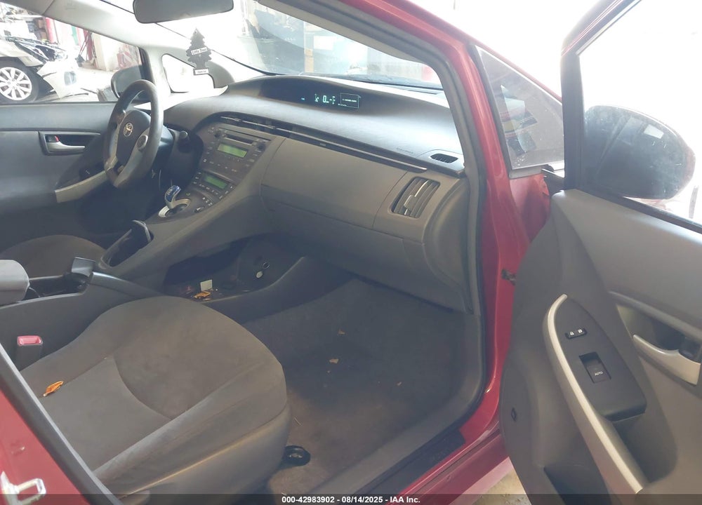 2011 TOYOTA PRIUS VIN: JTDKN3DU3B0253440