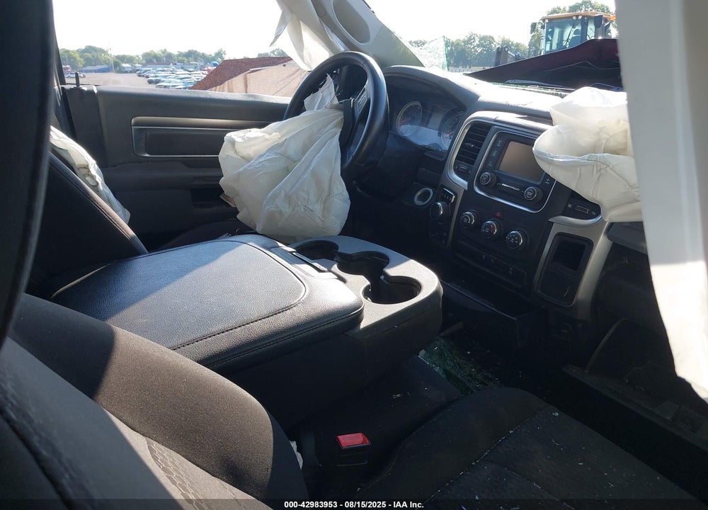 2020 RAM 1500 CLASSIC WARLOCK 4X4 6'4 BOX VIN: 1C6RR7GGXLS141831