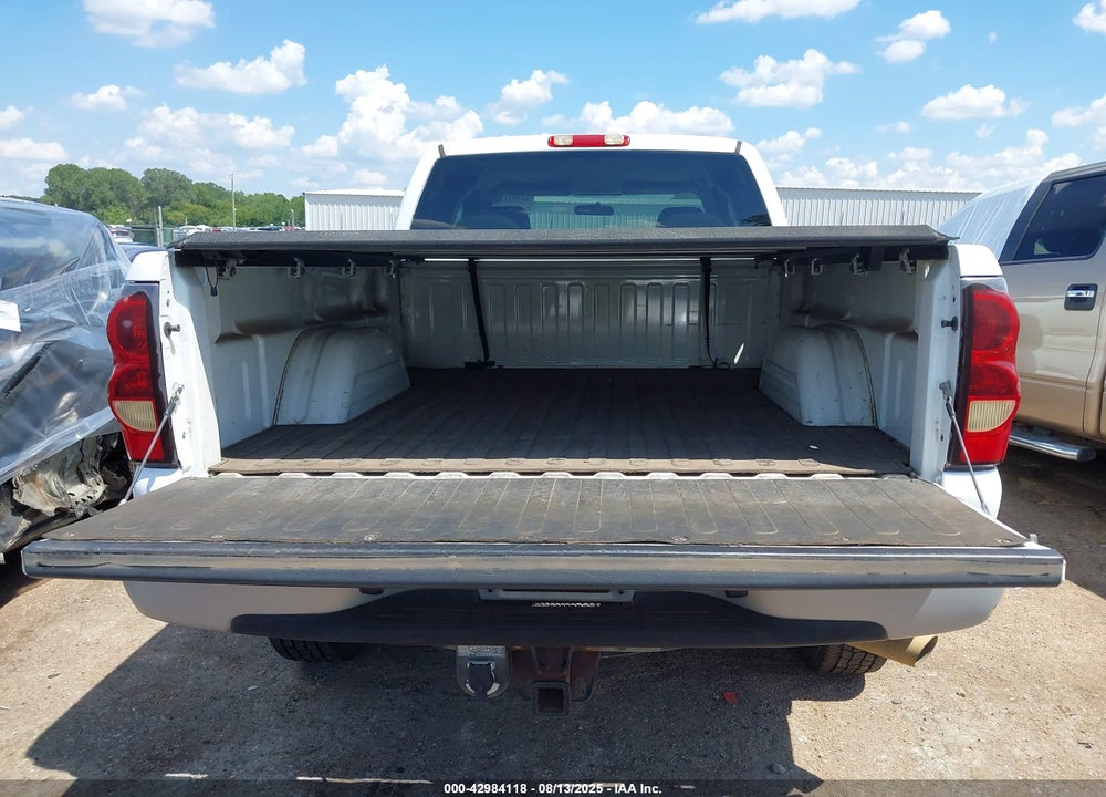2004 CHEVROLET SILVERADO 2500HD WORK TRUCK VIN: 1GCHC29U94E100554