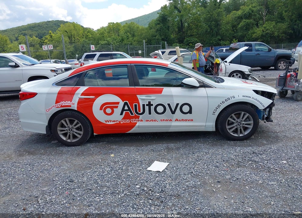 2016 HYUNDAI SONATA VIN: 5NPE24AF6GH325761