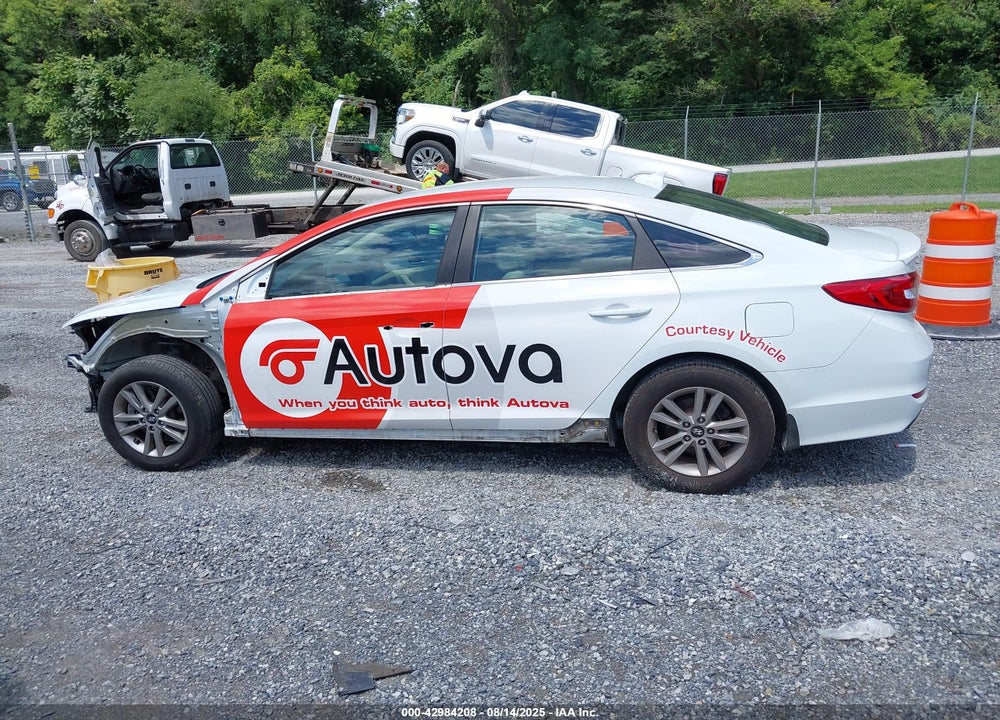 2016 HYUNDAI SONATA VIN: 5NPE24AF6GH325761