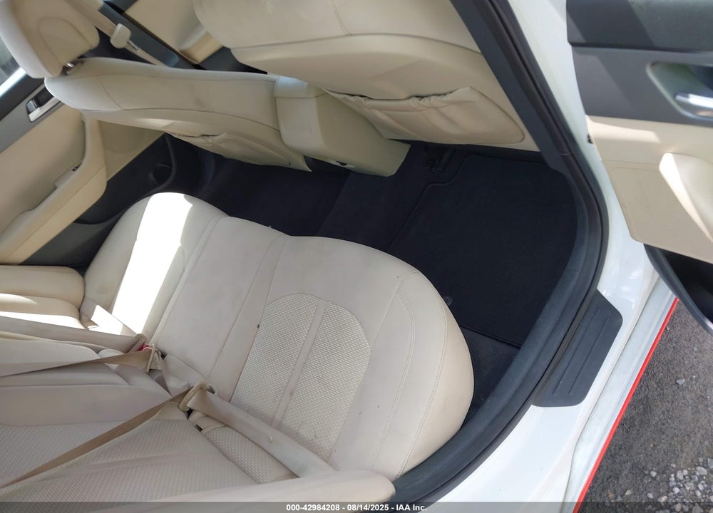 2016 HYUNDAI SONATA VIN: 5NPE24AF6GH325761