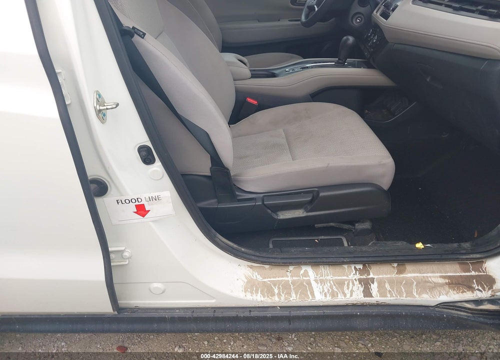 2018 HONDA HR-V VIN: 3CZRU6H33JM724576