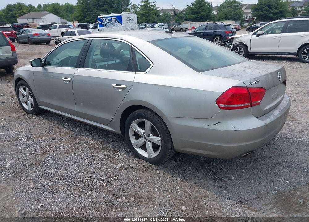 2013 VOLKSWAGEN PASSAT VIN: 1VWBP7A39DC075335