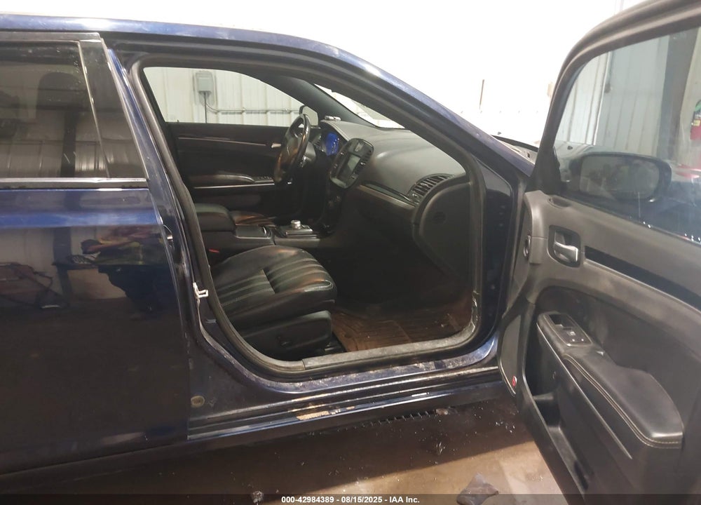 2017 CHRYSLER 300 VIN: 2C3CCAGGXHH597327