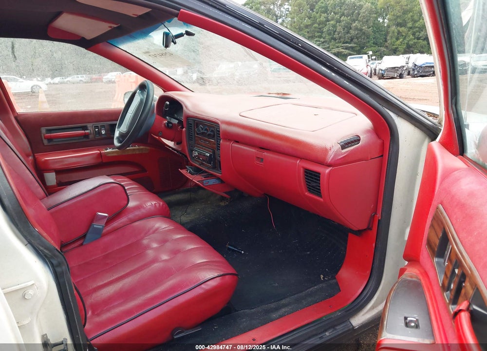 1994 CHEVROLET CAPRICE CLASSIC LS VIN: 1G1BN52W4RR110415