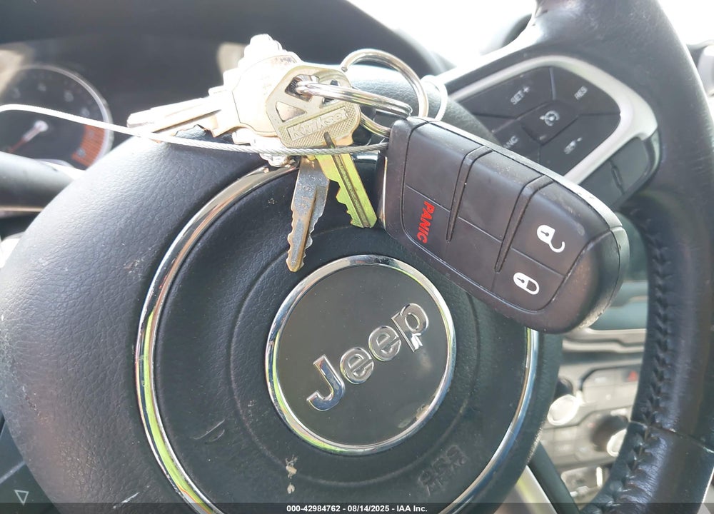 2021 JEEP RENEGADE LATITUDE FWD VIN: ZACNJCBB9MPM65361