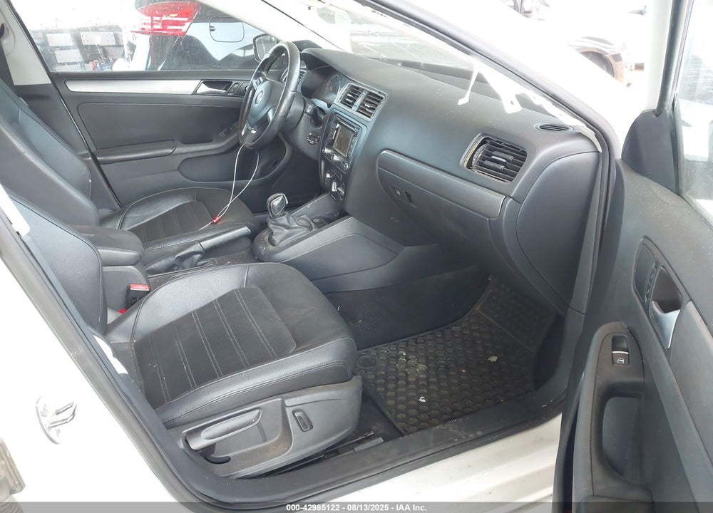 2013 VOLKSWAGEN JETTA VIN: 3VWLX7AJ1DM398764