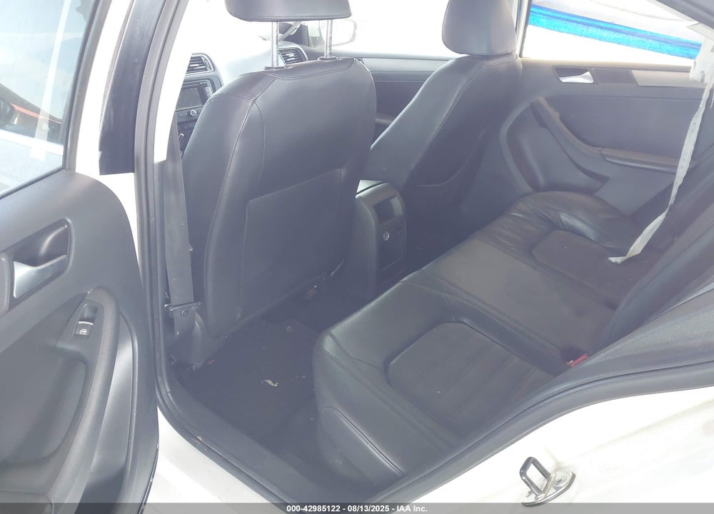 2013 VOLKSWAGEN JETTA VIN: 3VWLX7AJ1DM398764