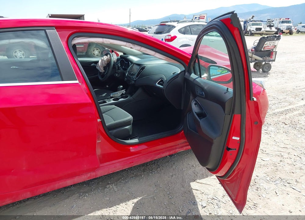 2018 CHEVROLET CRUZE VIN: 1G1BE5SMXJ7120624