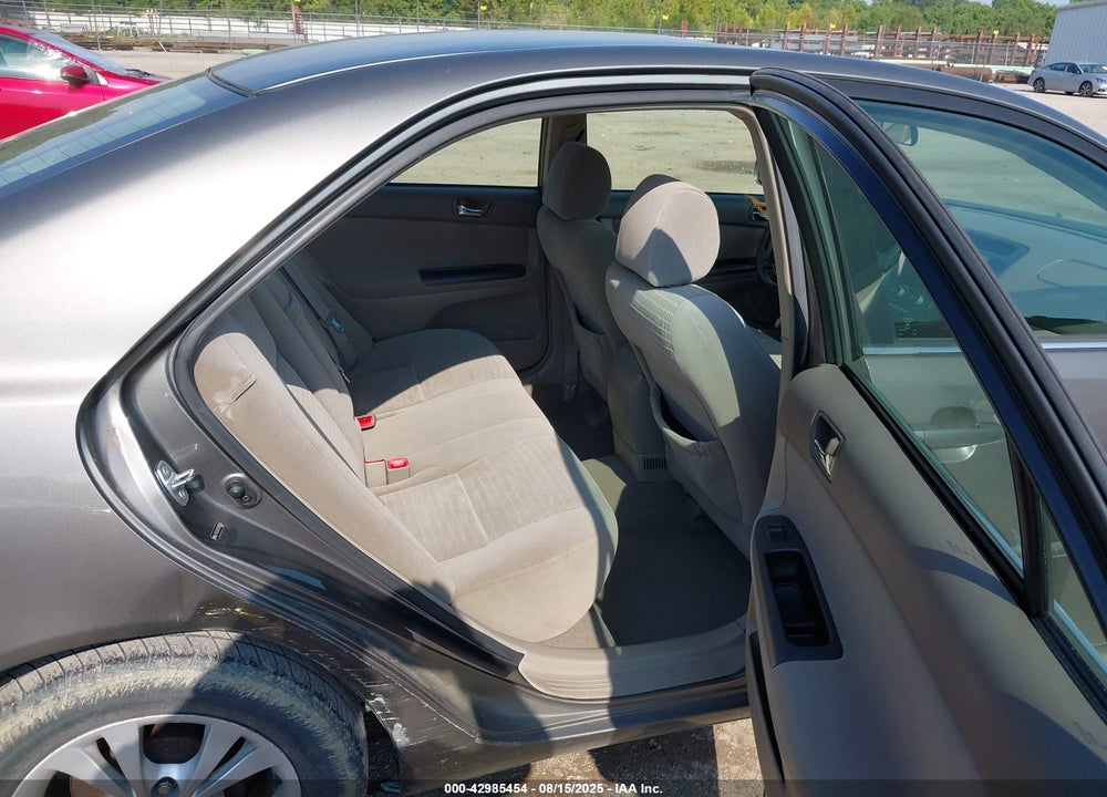 2005 TOYOTA CAMRY LE VIN: 4T1BE32K35U953095