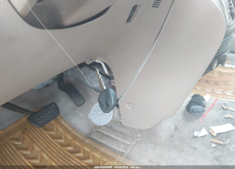 2004 TOYOTA SIENNA LE VIN: 5TDZA23C84S001955