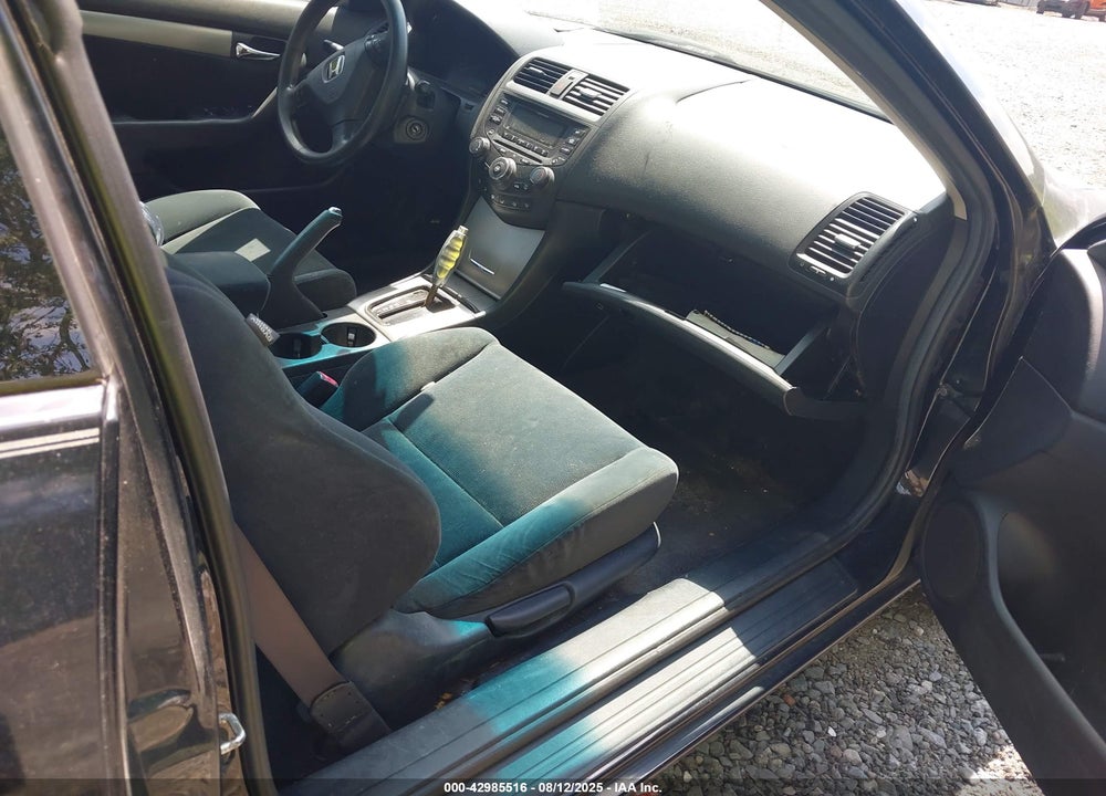 2004 HONDA ACCORD 2.4 EX VIN: 1HGCM72574A000680