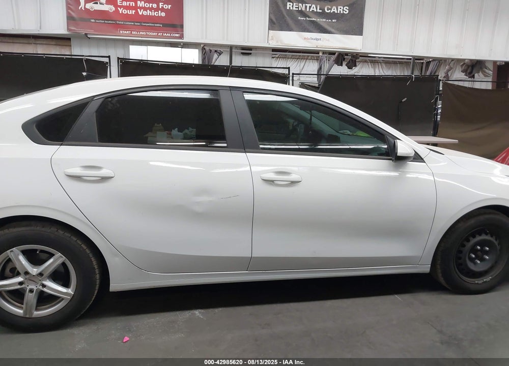 2022 KIA FORTE VIN: 3KPF24AD7NE447811