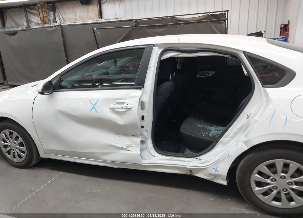 2022 KIA FORTE VIN: 3KPF24AD7NE447811