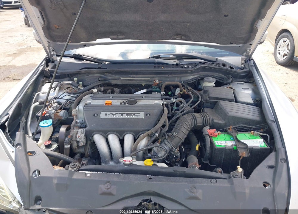 2003 HONDA ACCORD 2.4 EX VIN: JHMCM56613C060431