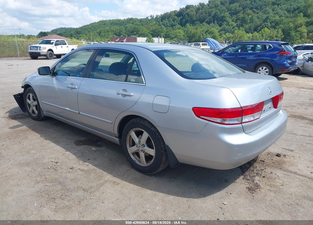 2003 HONDA ACCORD 2.4 EX VIN: JHMCM56613C060431