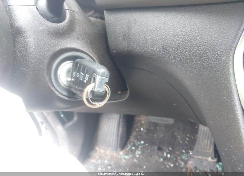 2019 HYUNDAI SANTA FE VIN: 5NMS2CAD3KH106693