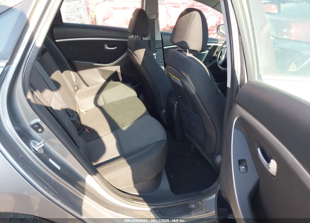 2016 HYUNDAI ELANTRA GT VIN: KMHD35LH8GU310144