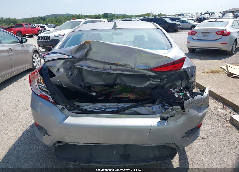 2018 HONDA CIVIC VIN: 2HGFC2F83JH526146