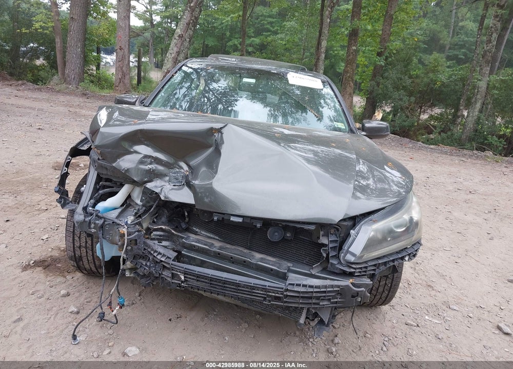 2013 HONDA ACCORD VIN: 1HGCR2F84DA033290