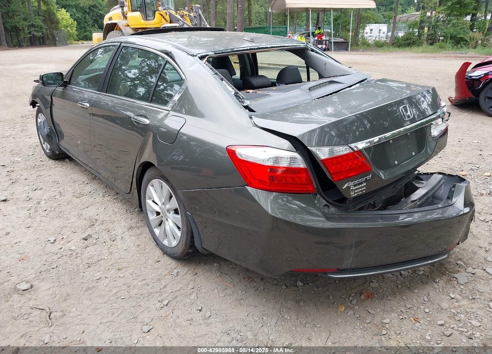 2013 HONDA ACCORD VIN: 1HGCR2F84DA033290