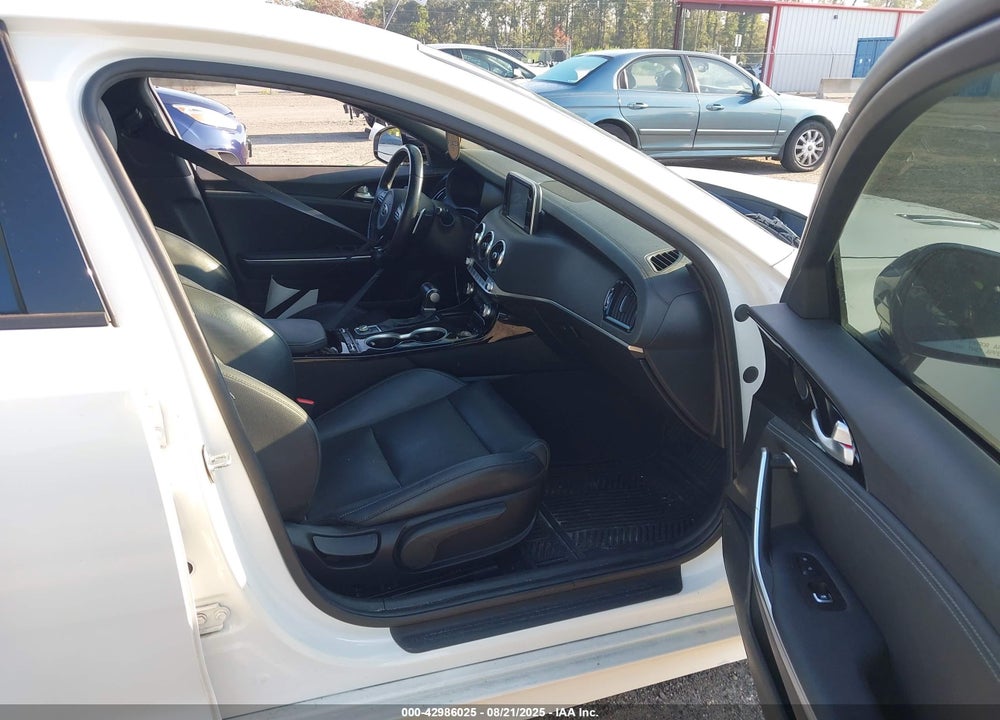 2020 KIA STINGER VIN: KNAE15LA8L6086936