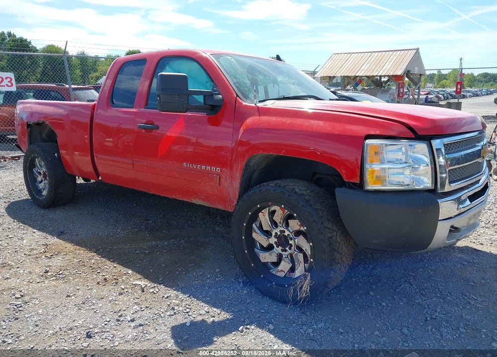 2013 CHEVROLET SILVERADO 1500 LT VIN: 1GCRKSE74DZ384403