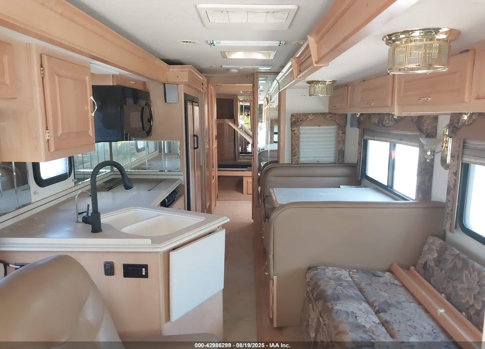 2004 FREIGHTLINER CHASSIS X LINE MOTOR HOME VIN: 4UZAAHDCX4CN53128